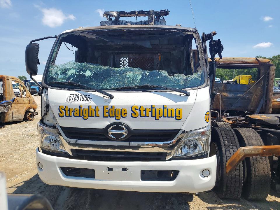 2019 Hino 195 VIN JHHRDM2H7KK007442 COPART salvage auction — BURN, NJ - CERT OF TITLE-SALVAGE, sold $125 on 2026-09-10 (photo 5)