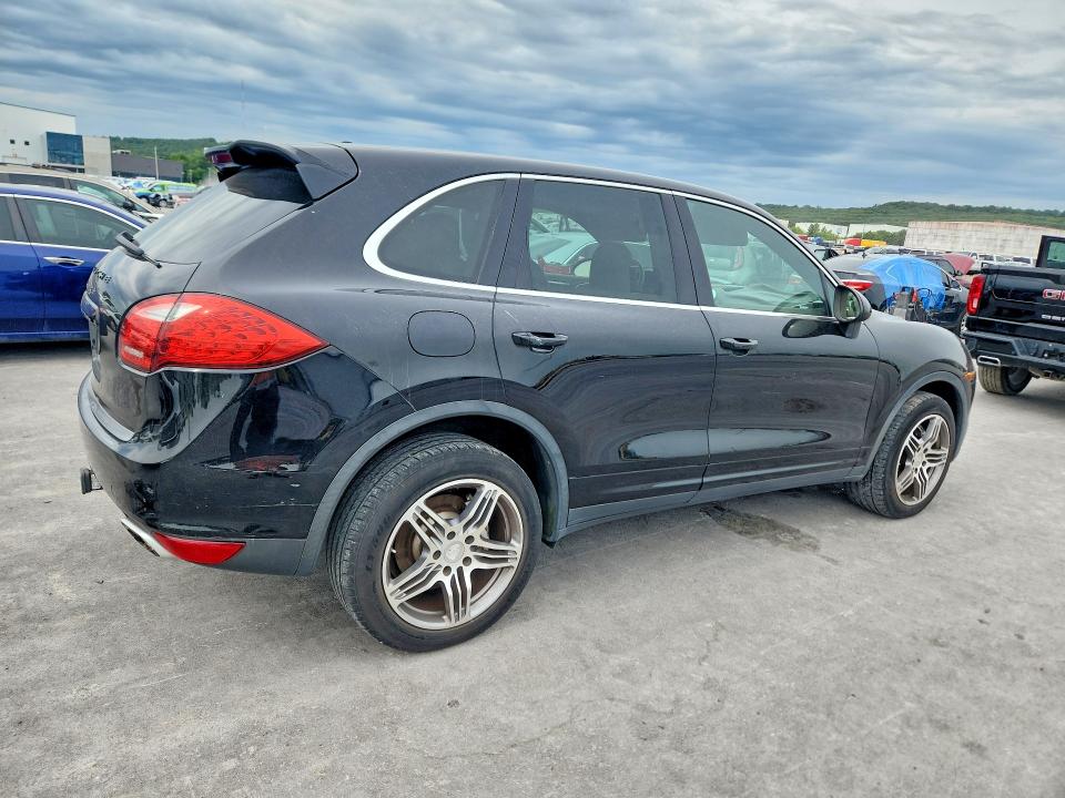 2011 Porsche Cayenne VIN WP1AB2A23BLA42222 COPART salvage auction — MECHANICAL, AR - CERTIFICATE OF TITLE, sold $2,600 on 2026-07-17 (photo 3)
