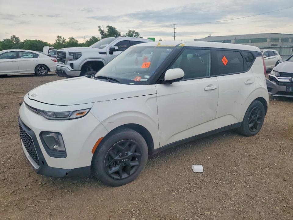 2022 Kia Soul VIN KNDJ23AU6N7816551 COPART salvage auction — MINOR DENT/SCRATCHES, IL - CERTIFICATE OF TITLE, sold $3,300 on 2026-07-16 (photo 1)