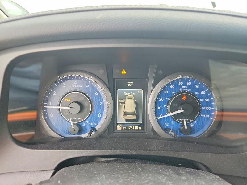 2015 Toyota Sienna VIN 5TDYK3DC9FS632942 COPART salvage auction — FRONT END, IL - SALVAGE CERTIFICATE, sold $7,800 on 2026-07-30 (photo 9)