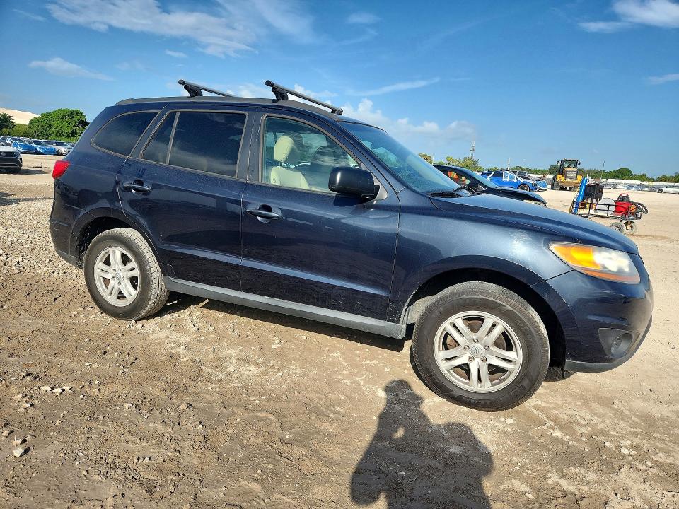 2011 Hyundai Santa fe VIN 5XYZG4AG5BG017329 COPART salvage auction — MINOR DENT/SCRATCHES, FL - CERTIFICATE OF TITLE, sold $1,350 on 2026-07-07 (photo 4)