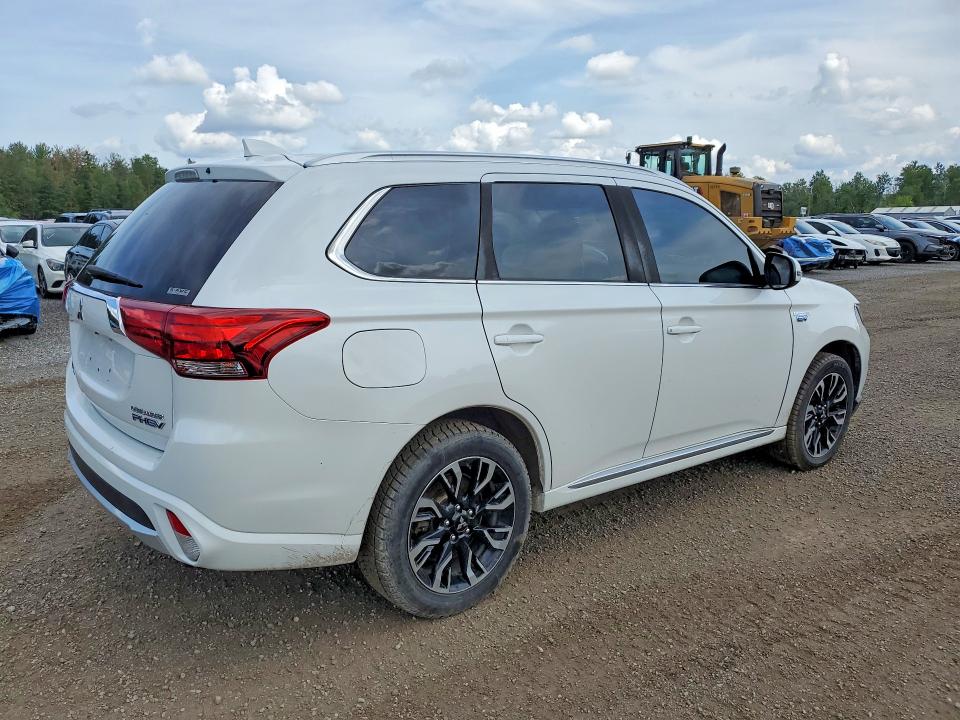 2018 Mitsubishi Outlander VIN JA4J24A58JZ611174 COPART salvage auction — FRONT END, ON - PERMIT NO BRAND - UNFIT, sold $3,050 on 2026-07-21 (photo 3)