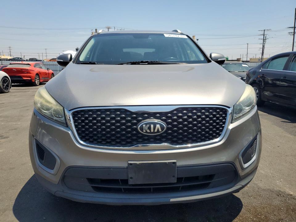 2017 Kia VIN 5XYPG4A36HG269068 COPART salvage auction — MINOR DENT/SCRATCHES, Ca - Dis/Dlr/Exp Only Clean Title, sold $1,650 on 2026-07-06 (photo 5)
