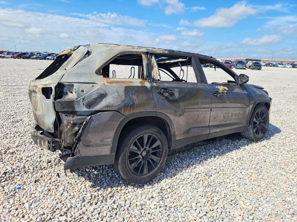 2019 Toyota Highlander VIN 5TDKZRFH1KS316006 COPART salvage auction — BURN, Tx - Nonrepairable Title, sold $875 on 2026-07-24 (photo 3)