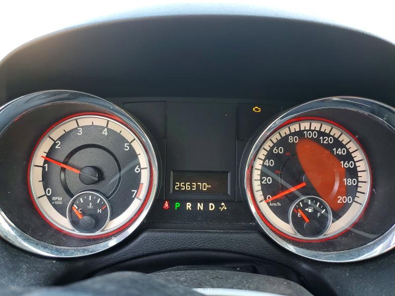 2014 Dodge Caravan VIN 2C4RDGBG2ER314843 COPART salvage auction — MINOR DENT/SCRATCHES, On - Permit No Brand - Unfit, sold $1,000 on 2026-07-03 (photo 9)