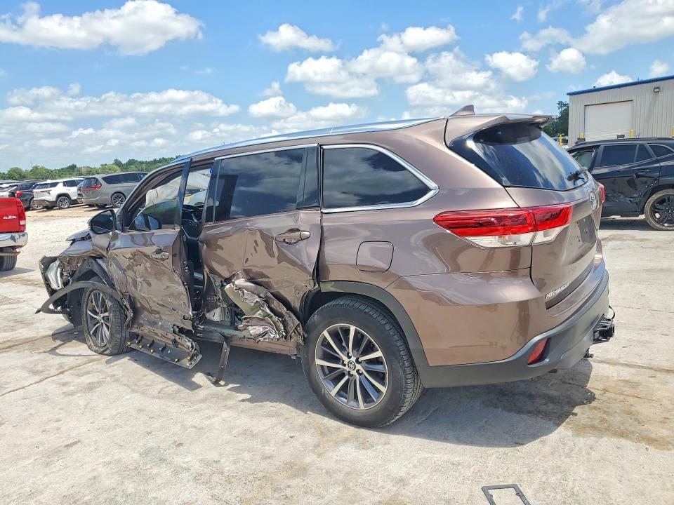 2019 Toyota Highlander VIN 5TDKZRFH3KS345426 COPART salvage auction — SIDE, OK - CERT OF TITLE-SALVAGE, sold $125 on 2026-07-21 (photo 2)