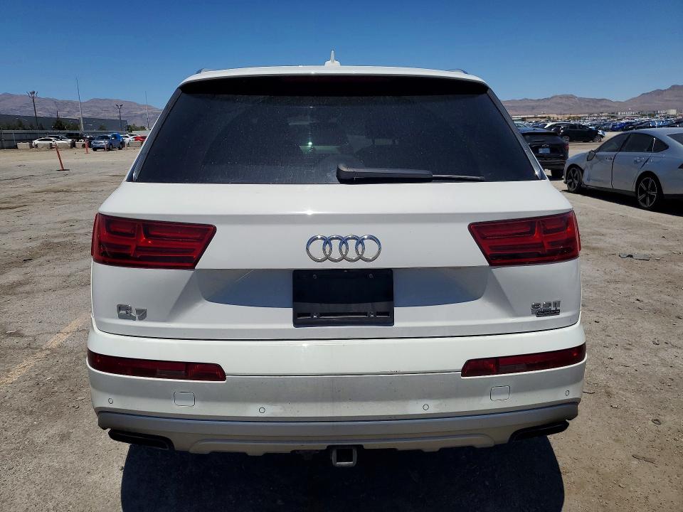 2018 Audi Q7 VIN WA1LAAF71JD024915 COPART salvage auction — SIDE, Nv - Salvage Title, sold $6,100 on 2026-07-14 (photo 6)