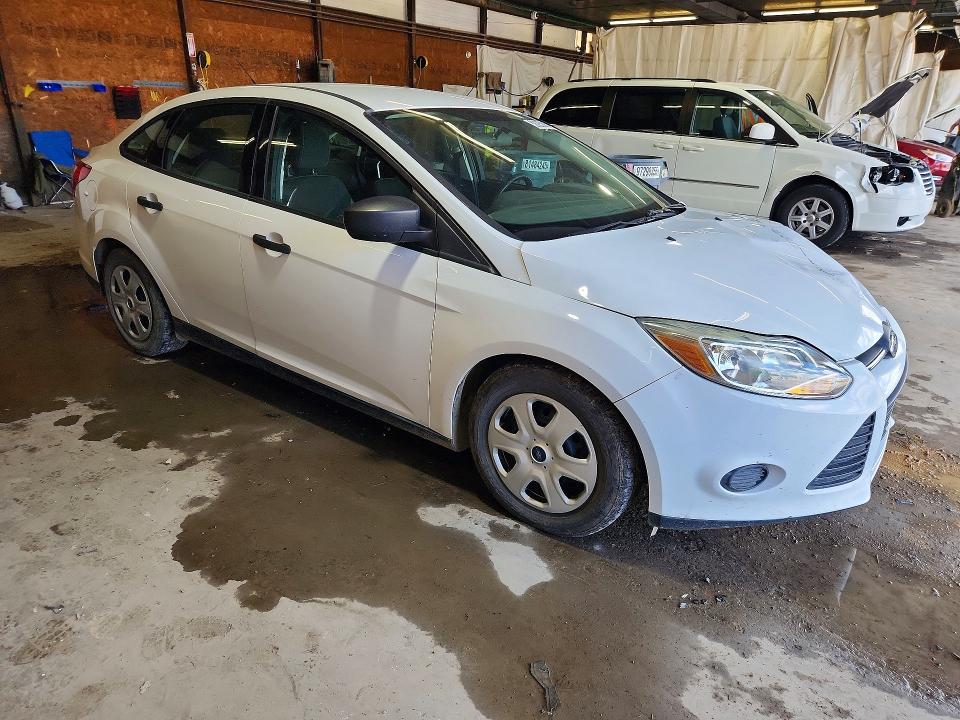 2014 Ford Focus VIN 1FADP3E24EL354222 COPART salvage auction — FRONT END, PA - CERTIFICATE OF SALVAGE, sold $525 on 2026-07-02 (photo 4)
