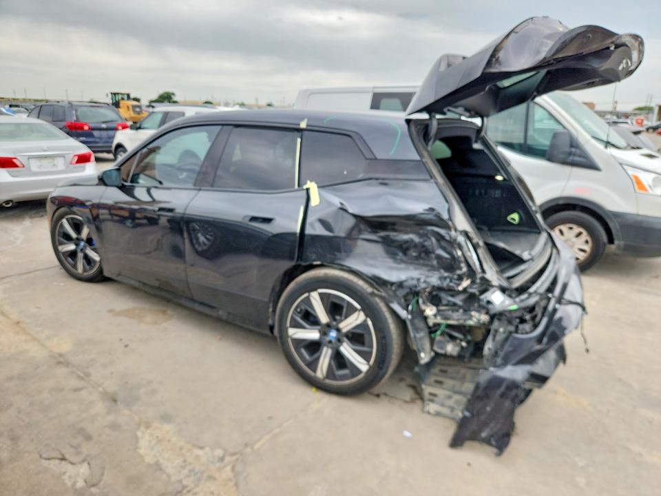 2022 BMW Ix VIN WB523CF02NCK83057 COPART salvage auction — REAR END, Tx - Salvage Vehicle Title, sold $18,500 on 2026-07-27 (photo 2)