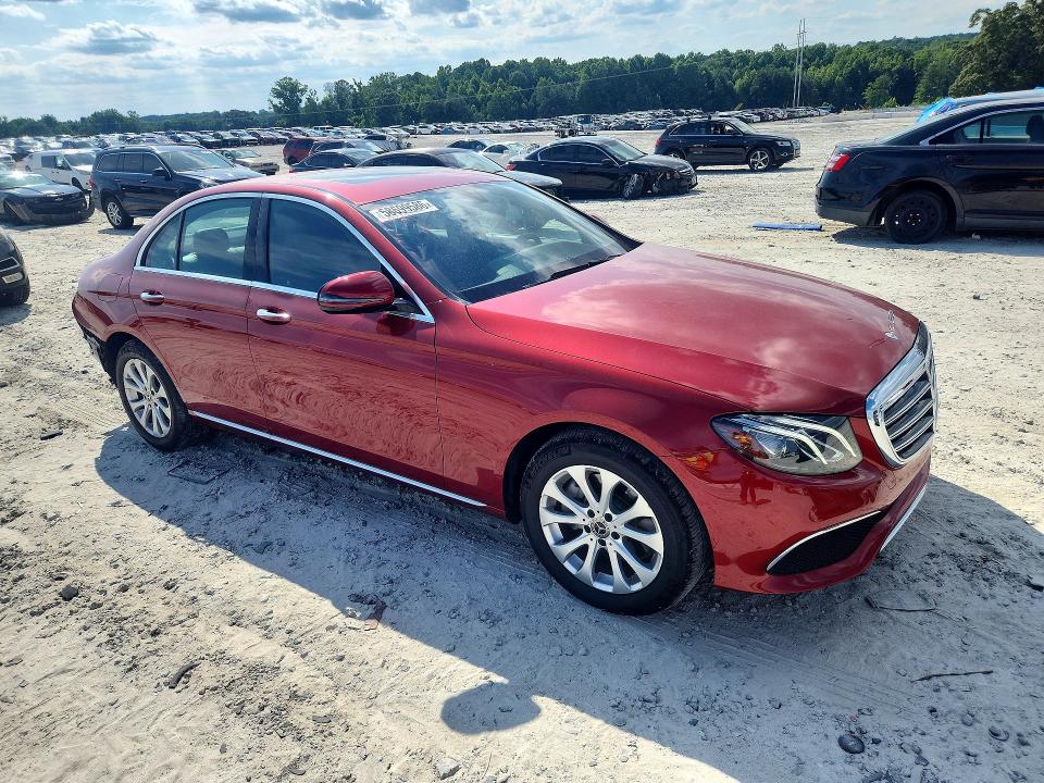 2019 Mercedes-benz E-klasse VIN WDDZF4JB3KA588671 COPART salvage auction — REAR END, Ga - Cert Of Title-Salvage, sold $10,400 on 2026-08-03 (photo 4)
