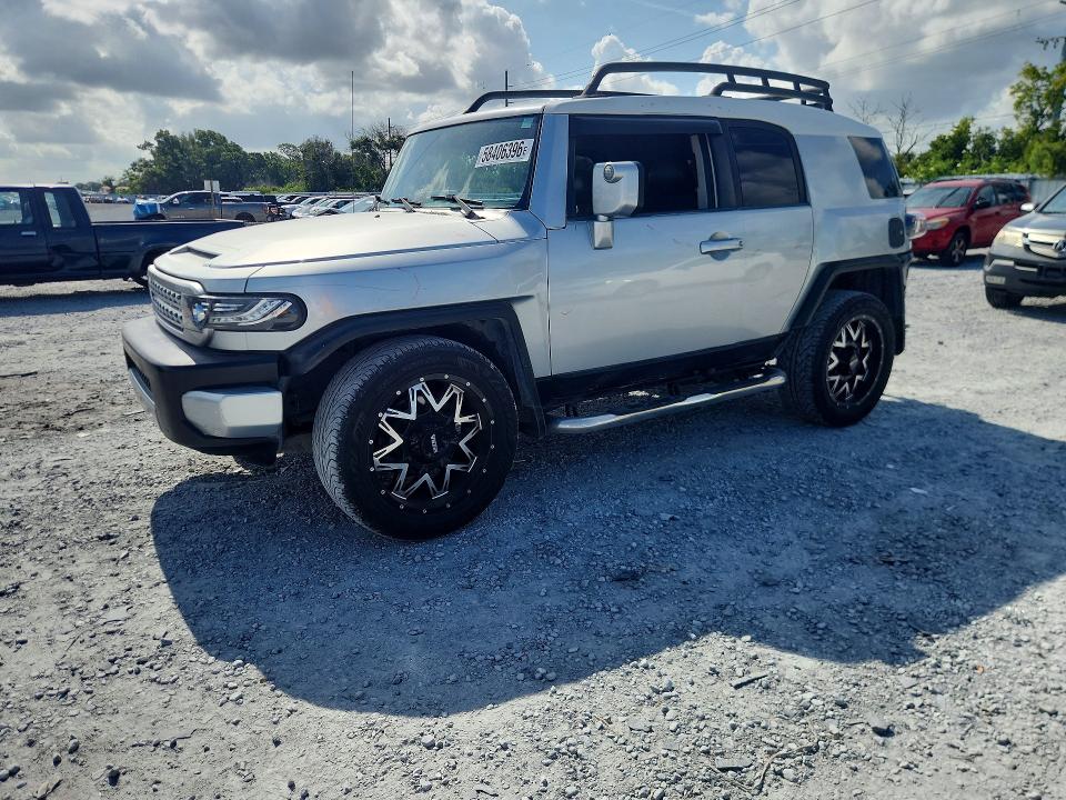 2007 Toyota Fj cruiser VIN JTEZU11F770014150 COPART salvage auction — REAR END, FL - CERT OF TITLE SLVG REBUILDABLE, sold $3,100 on 2026-07-10 (photo 1)
