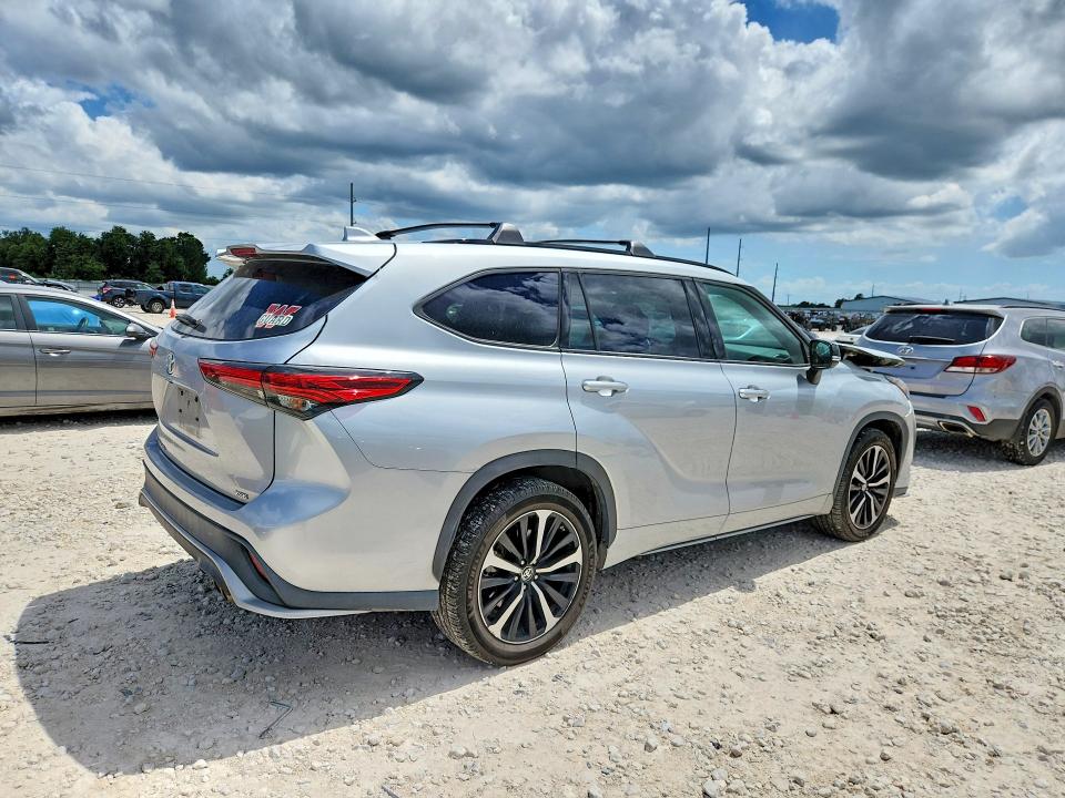 2021 Toyota Highlander VIN 5TDLZRAH5MS031954 COPART salvage auction — FRONT END, Tx - Salvage Vehicle Title, sold $11,700 on 2026-07-30 (photo 3)