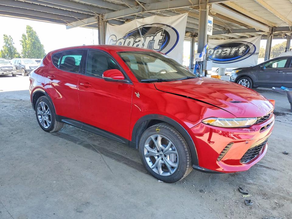 2024 Dodge Hornet VIN ZACPDFCWXR3A29185 COPART salvage auction — FRONT END, Ca - Non-Repairable Vehicle Cert, sold $5,600 on 2026-08-17 (photo 4)