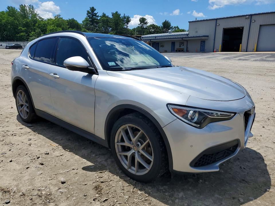 2018 Alfa romeo Stelvio VIN ZASFAKNN7J7B99636 COPART salvage auction — WATER/FLOOD, Ma - Cert Of Title-Salvage, sold $3,500 on 2026-07-27 (photo 4)