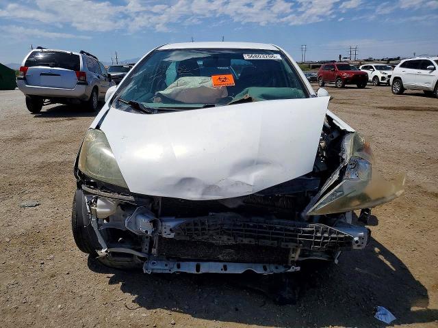 2013 Honda Fit VIN JHMGE8H39DC019856 COPART salvage auction — FRONT END, Az - Cert Of Title - Salvage, sold $325 on 2026-07-06 (photo 5)