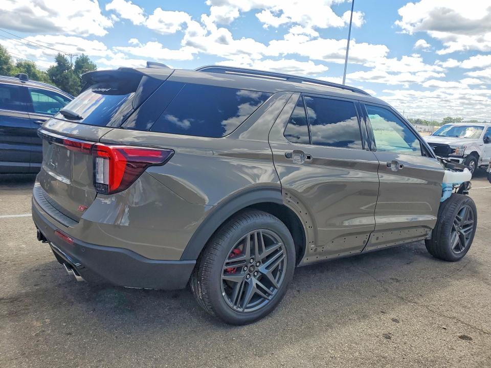 2026 Ford Explorer VIN 1FMWK8GC4TGB43401 COPART salvage auction — FRONT END, Oh - Cert Of Title-Salvage, sold $23,300 on 2026-07-04 (photo 3)