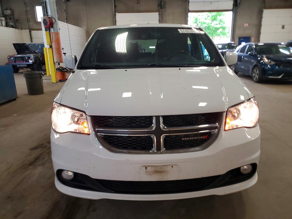 2017 Dodge Caravan VIN 2C4RDGEG3HR767059 COPART salvage auction — HAIL, Mn - Cert Of Title-Prior Salvage, sold $2,600 on 2026-07-02 (photo 5)