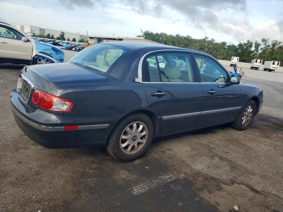 2005 Kia Amanti VIN KNALD124955080493 COPART salvage auction — UNDERCARRIAGE, Fl - Cert Of Title Slvg Rebuildable, sold $350 on 2026-07-08 (photo 3)