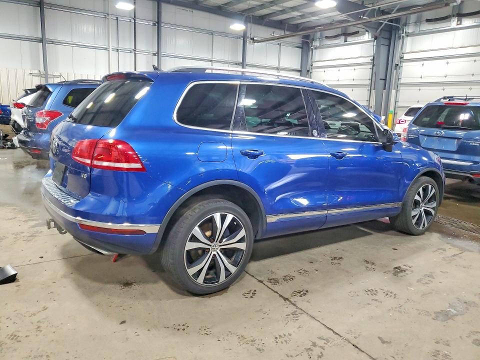 2017 Volkswagen Touareg VIN WVGRF7BPXHD003982 COPART salvage auction — REAR END, Mn - Cert Of Title-Salvage, sold $225 on 2026-07-28 (photo 3)