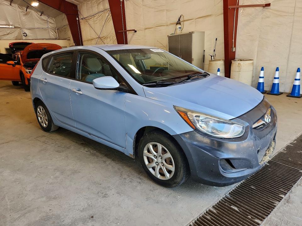 2013 Hyundai Accent VIN KMHCT5AE6DU128622 COPART salvage auction — FRONT END, Vt - Certificate Of Title, sold $275 on 2026-07-13 (photo 4)