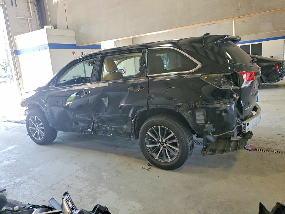 2019 Toyota Highlander VIN 5TDJZRFH9KS571711 COPART salvage auction — SIDE, Va - Cert Of Title - Salvage, sold $7,200 on 2026-07-10 (photo 2)