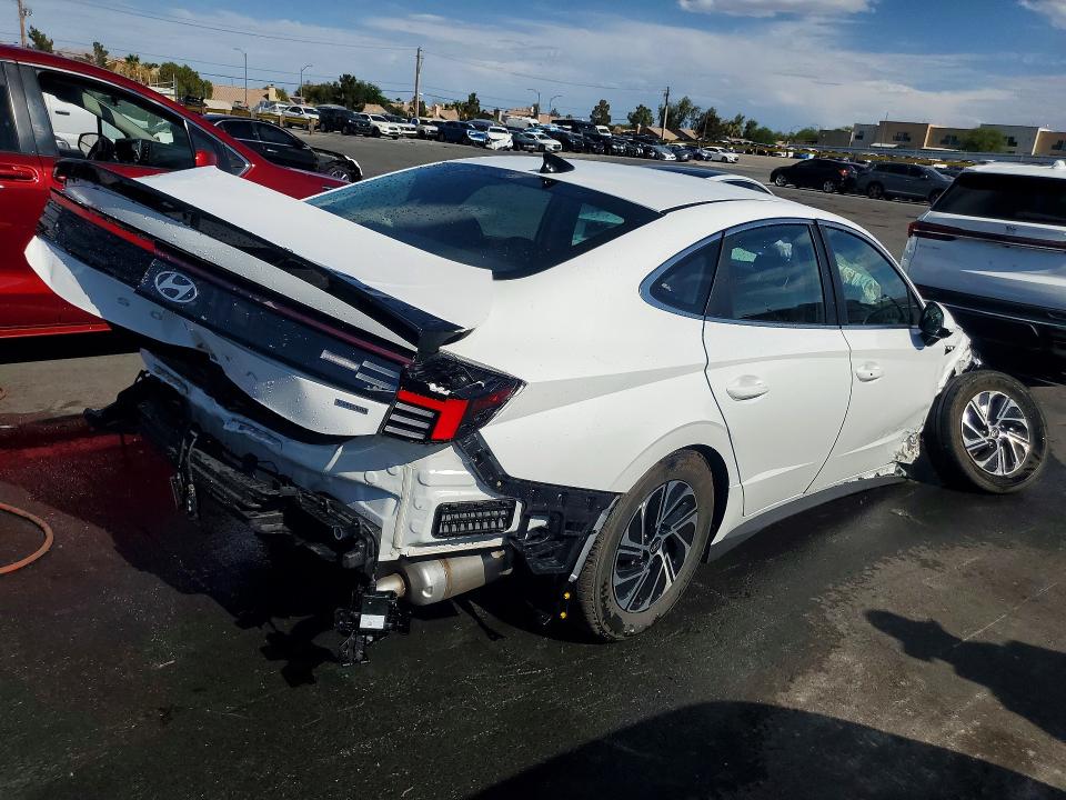 2026 Hyundai Sonata hybrid VIN KMHL24JJ8TA154035 COPART salvage auction — FRONT END, Fl - Certificate Of Destruction, sold $125 on 2026-07-22 (photo 3)