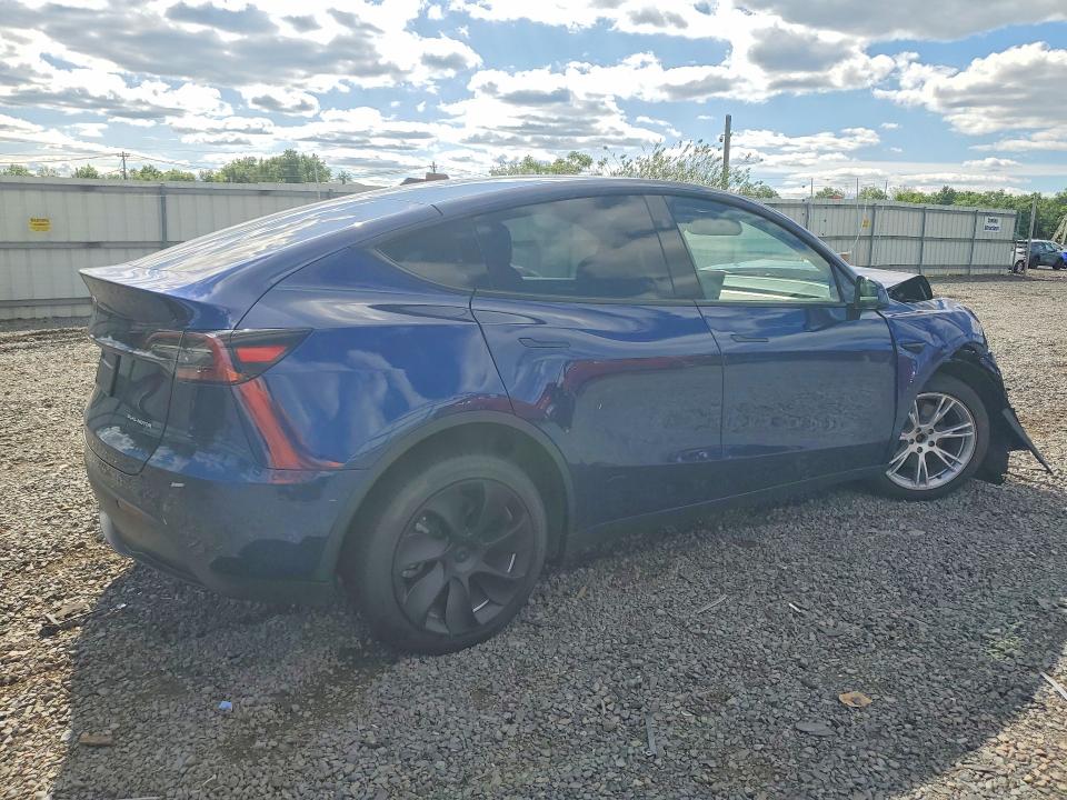 2024 Tesla Model y VIN 7SAYGDEE9RF007699 COPART salvage auction — FRONT END, NJ - CERT OF TITLE-SALVAGE, sold $8,300 on 2026-07-28 (photo 3)