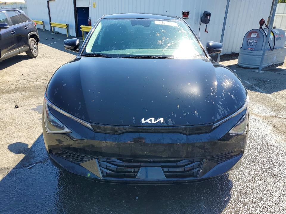 2025 Kia Ev6 VIN 5XYC34JA5SG012676 COPART salvage auction — SIDE, Ca - Certificate Of Title, sold $12,100 on 2026-07-09 (photo 5)