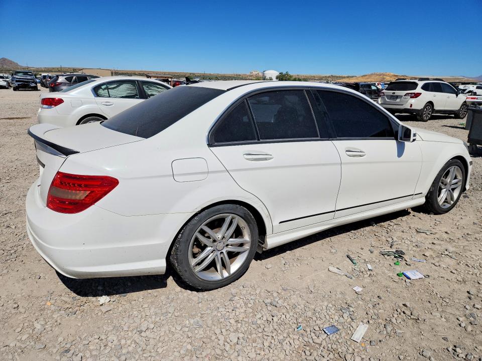 2013 Mercedes-benz VIN WDDGF4HB1DA835945 COPART salvage auction — MINOR DENT/SCRATCHES, Ut - Cert Of Title-Rebuilt/Restored, sold $975 on 2026-07-13 (photo 3)