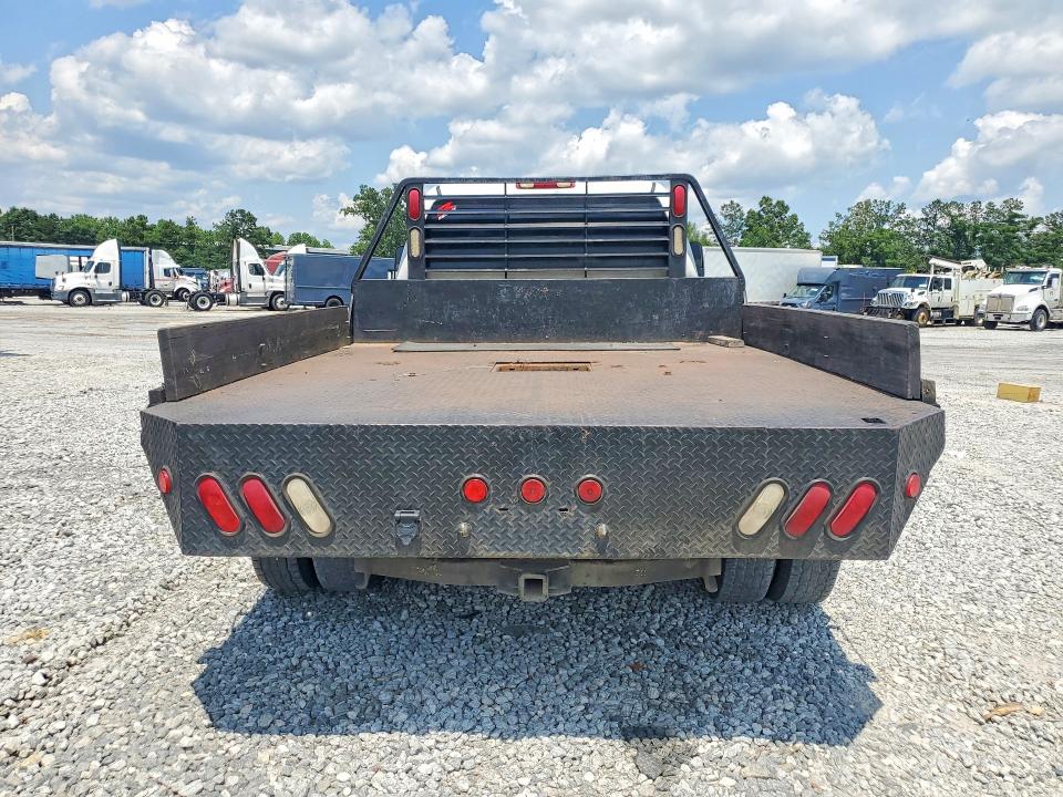 2004 Chevrolet Silverado 3500 VIN 1GCJK33284F223001 COPART salvage auction — MINOR DENT/SCRATCHES, Ga - Cert Of Title-Rebuilt, sold $2,700 on 2026-07-06 (photo 6)