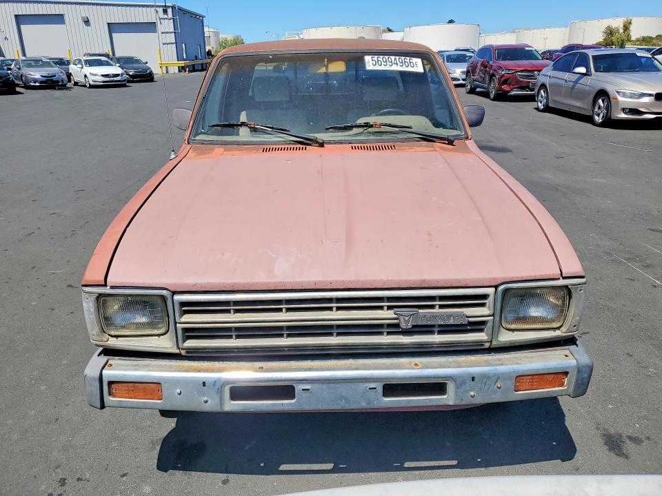 1983 Toyota Pickup VIN JT4RN44SXD1103938 COPART salvage auction — MECHANICAL, Ca - Dis/Dlr/Exp App For Dup Clean, sold $1,750 on 2026-07-15 (photo 5)
