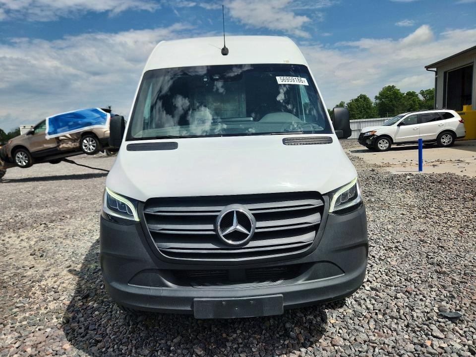 2021 Mercedes-benz VIN W1Y4DCHY7MT064540 COPART salvage auction — REAR END, Nj - Certificate Of Title, sold $9,900 on 2026-07-14 (photo 5)