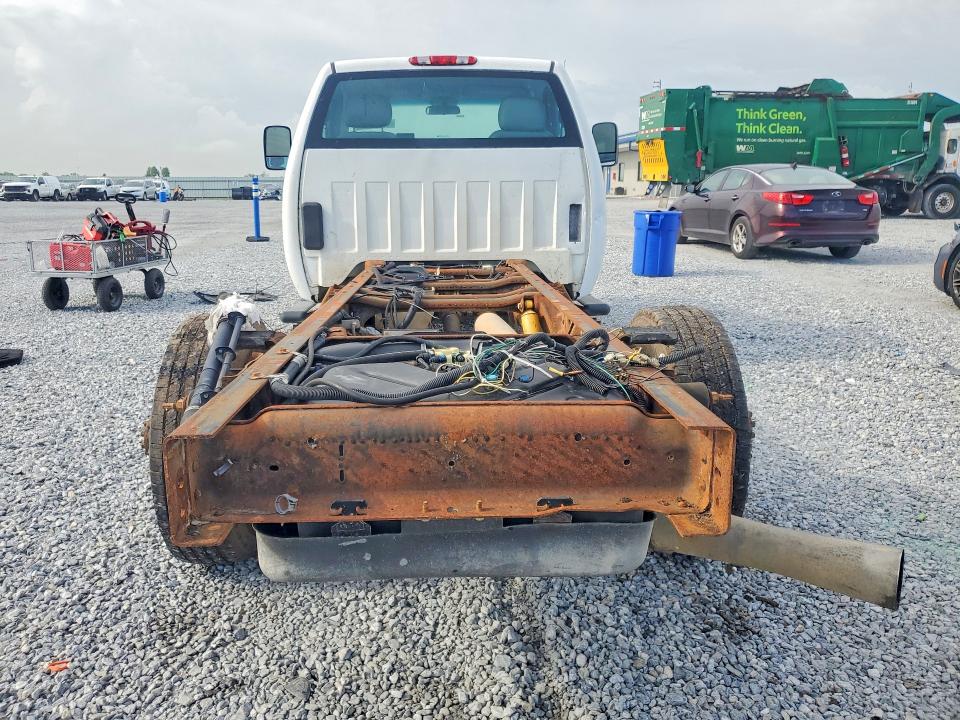 2013 Chevrolet Silverado 3500 VIN 1GB3CZC88DF181740 COPART salvage auction — MECHANICAL, Mt - Certificate Of Title, sold $950 on 2026-07-06 (photo 6)