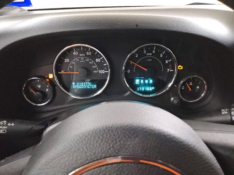 2015 Jeep Wrangler unlimited VIN 1C4BJWDG1FL760932 COPART salvage auction — MINOR DENT/SCRATCHES, Tx - Certificate Of Title, sold $3,750 on 2026-07-09 (photo 9)