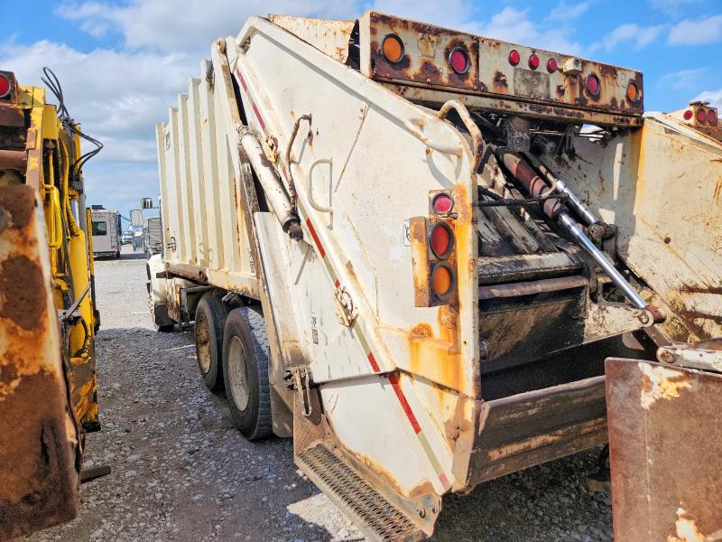 1998 International 4000 series VIN 1HTSDAARXWH498530 COPART salvage auction — MINOR DENT/SCRATCHES, Fl - Certificate Of Destruction (P), sold $300 on 2026-07-09 (photo 3)