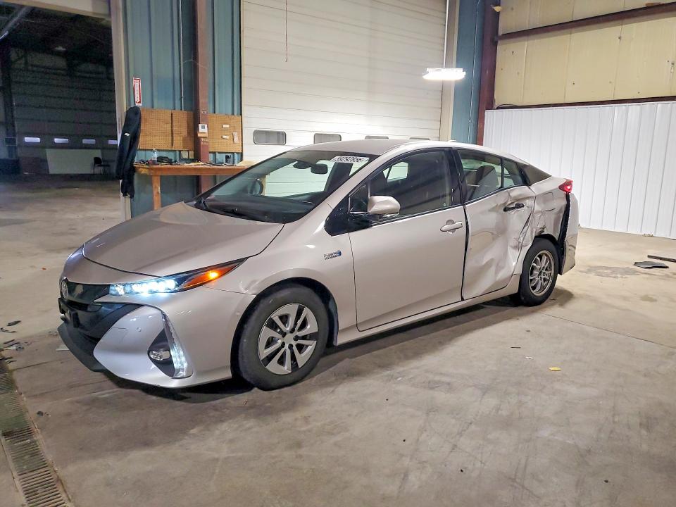 2020 Toyota Prius VIN JTDKARFPXL3122494 COPART salvage auction — SIDE, Ia - Cert Of Title-Salvage Title, sold $2,100 on 2026-07-29 (photo 1)