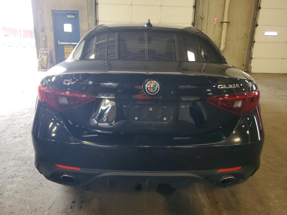 2017 Alfa romeo Giulia VIN ZARFAEDNXH7555976 COPART salvage auction — FRONT END, Mn - Cert Of Title-Salvage, sold $4,350 on 2026-07-14 (photo 6)