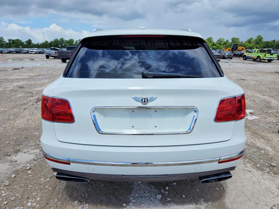 2018 Bentley Bentayga VIN SJAAC2ZV0JC018473 COPART salvage auction — WATER/FLOOD, Fl - Cert Of Title-Slvg Rebld Flood, sold $97,000 on 2026-07-28 (photo 6)