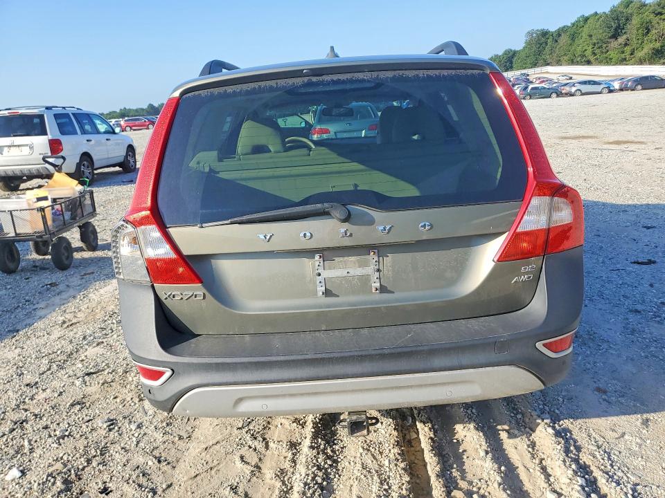 2010 Volvo Xc70 VIN YV4982BZ0A1086751 COPART salvage auction — REAR END, NC - SALVAGE CERTIFICATE OF TITLE, sold $475 on 2026-07-29 (photo 6)