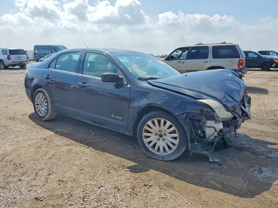 2010 Mercury Milan VIN 3MEDM0L3XAR613609 COPART salvage auction — FRONT END, Tx - Salvage Vehicle Title, sold $100 on 2026-07-23 (photo 4)