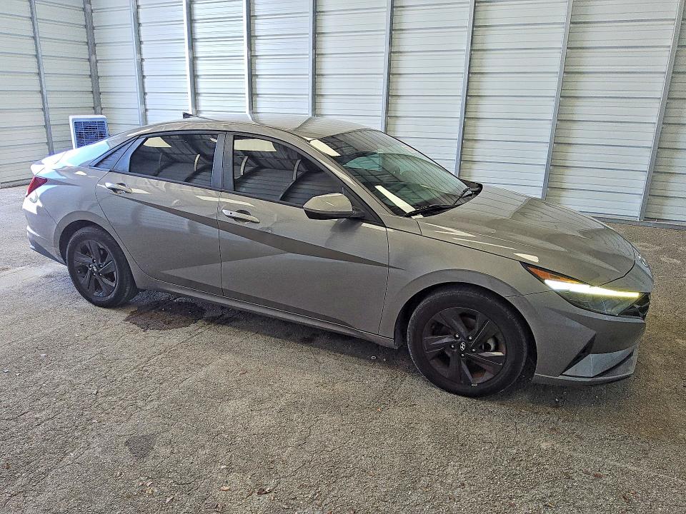 2021 Hyundai Elantra VIN KMHLM4AG2MU069416 COPART salvage auction — MINOR DENT/SCRATCHES, Fl - Certificate Of Title, sold $6,800 on 2026-07-07 (photo 4)