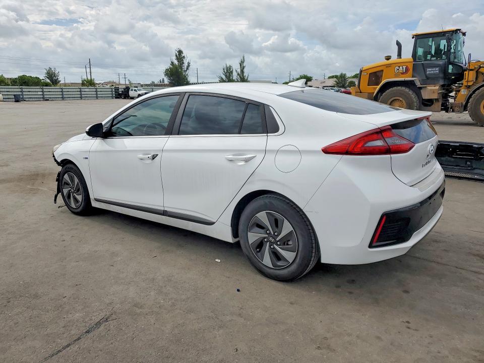 2017 Hyundai VIN KMHC75LC1HU028756 COPART salvage auction — WATER/FLOOD, Fl - Cert Of Title-Slvg Rebld Flood, sold $1,700 on 2026-07-27 (photo 2)