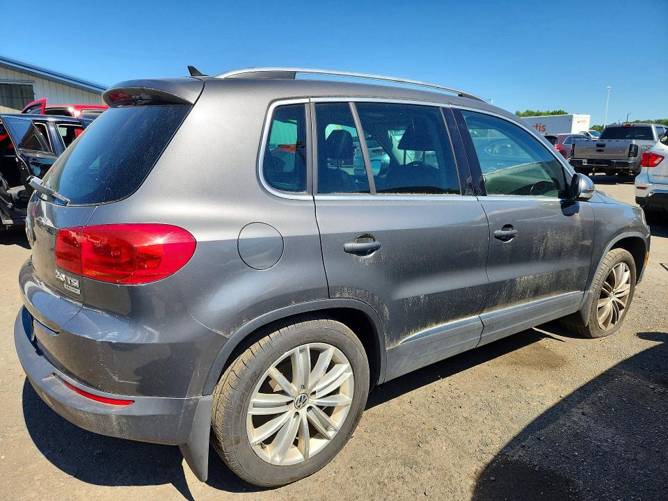 2012 Volkswagen Tiguan VIN WVGBV7AX1CW005705 COPART salvage auction — MINOR DENT/SCRATCHES, Ny - Certificate Of Title, sold $3,500 on 2026-07-09 (photo 3)