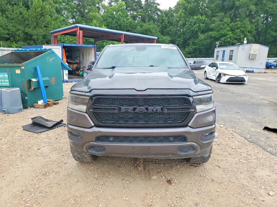 2021 Ram 1500 VIN 1C6SRFFM3MN576256 COPART salvage auction — MINOR DENT/SCRATCHES, Fl - Certificate Of Title, sold $13,100 on 2026-07-27 (photo 5)