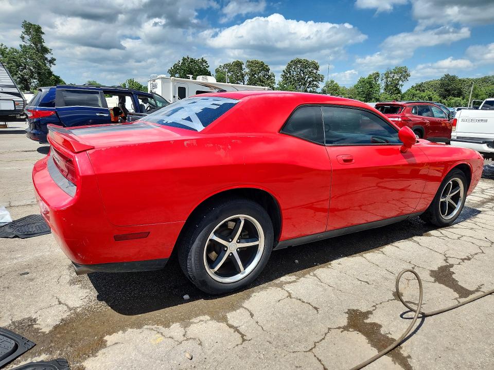 2010 Dodge Challenger VIN 2B3CJ4DV7AH265374 COPART salvage auction — HAIL, Ia - Cert Of Title-Salvage Title, sold $550 on 2026-07-22 (photo 3)