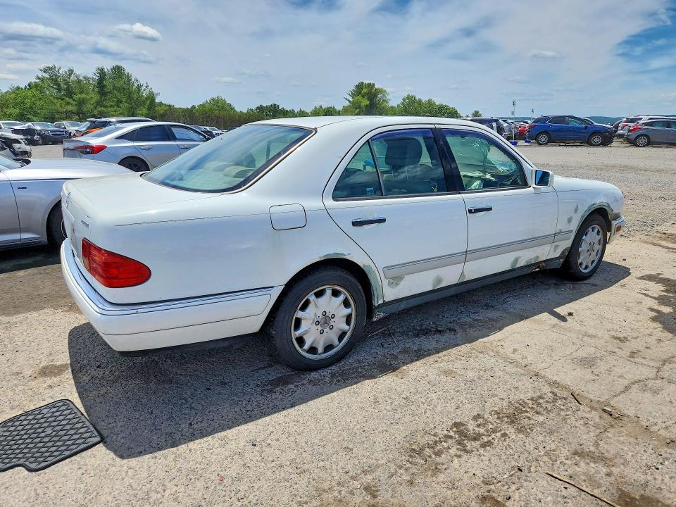 1997 Mercedes-benz E-class VIN WDBJF20FXVA309770 COPART salvage auction — Burn Engine, Pa - Certificate Of Salvage, sold $225 on 2026-07-07 (photo 3)