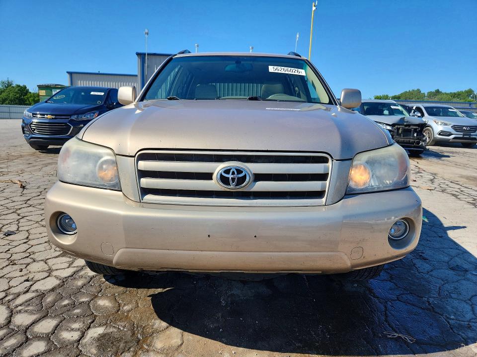 2004 Toyota Highlander VIN JTEDP21A940009703 COPART salvage auction — SIDE, Tn - Salvage Certificate, sold $675 on 2026-07-27 (photo 5)
