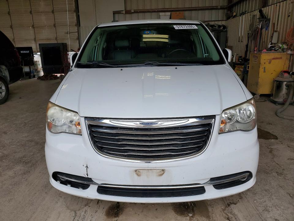 2016 Chrysler Voyager VIN 2C4RC1BG1GR298525 COPART salvage auction — WATER/FLOOD, Tx - Salvage Title-Flood Damage, sold $300 on 2026-07-17 (photo 5)