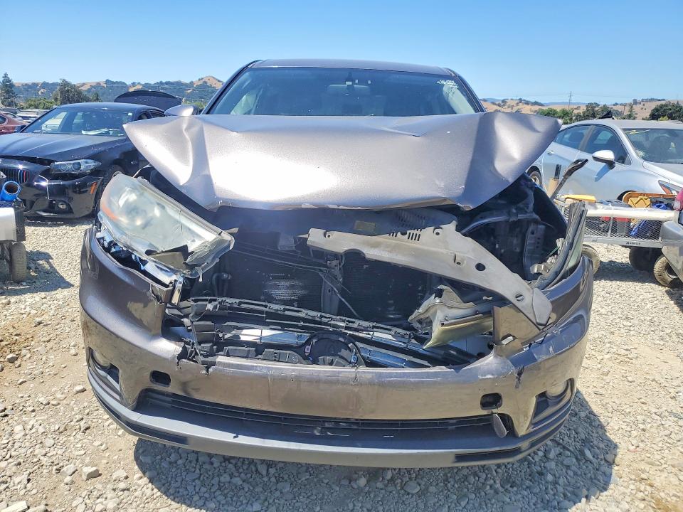 2015 Toyota Highlander VIN 5TDZKRFHXFS045908 COPART salvage auction — FRONT END, Ca - Salvage Certificate, sold $4,000 on 2026-07-07 (photo 5)