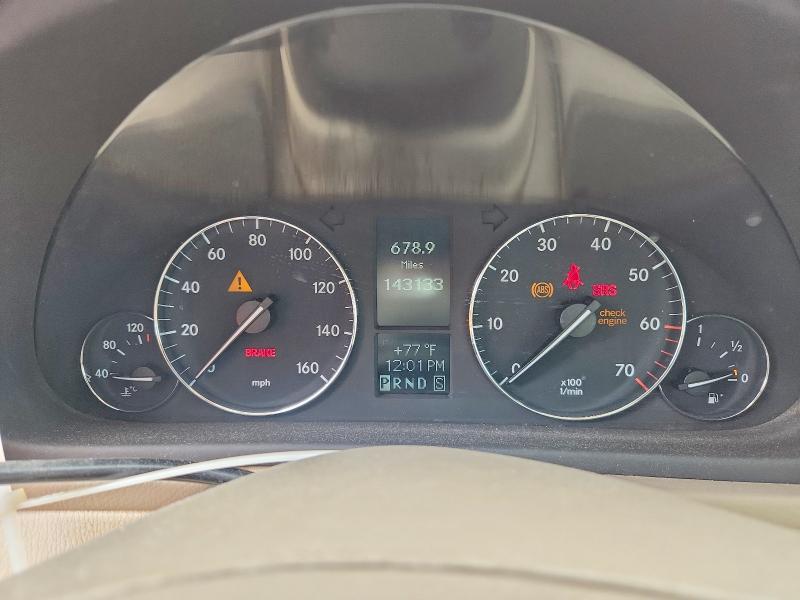 2005 Mercedes-benz C class VIN WDBRF81J55F595068 COPART salvage auction — NORMAL WEAR, MA - CERTIFICATE OF TITLE (P), sold $425 on 2026-07-29 (photo 9)